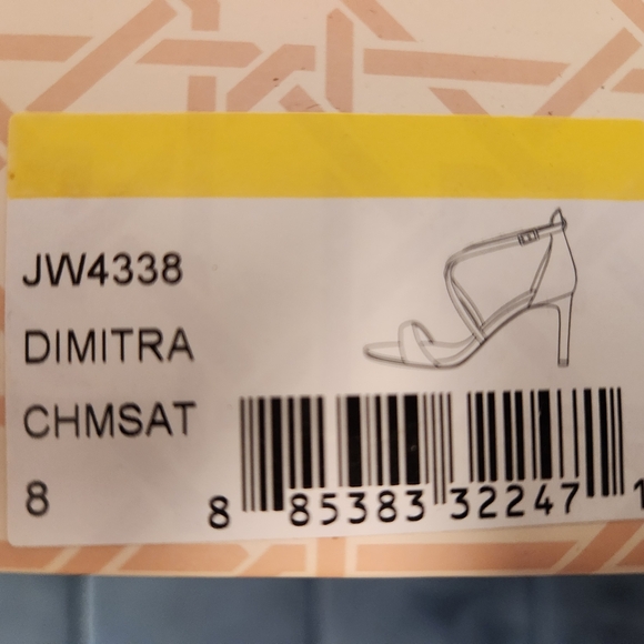 Like new Badgley Mischka Jewel size 8 Dimitra Heeled Sandal, Champagne Satin - Picture 6 of 6